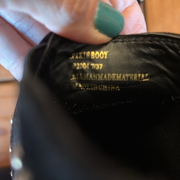 Black velvet studded slip on shoes boots booties block heel size 7 - Picture 13 of 16